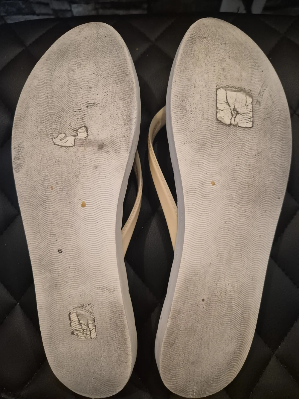 Tory Burch Cream Strap White Quilted Footbed Flip Flops
